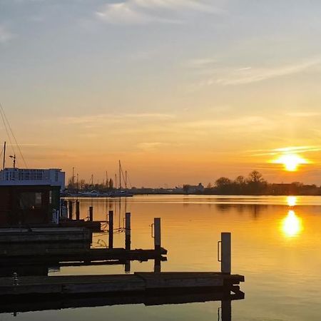 Hausboot Wilhelmshaven - Traum Unterkunft An Der Jade Kültér fotó